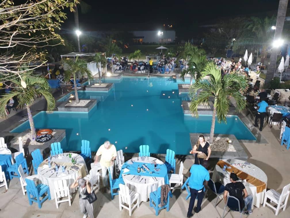 Djembe Beach Resort Kololi Dış mekan fotoğraf