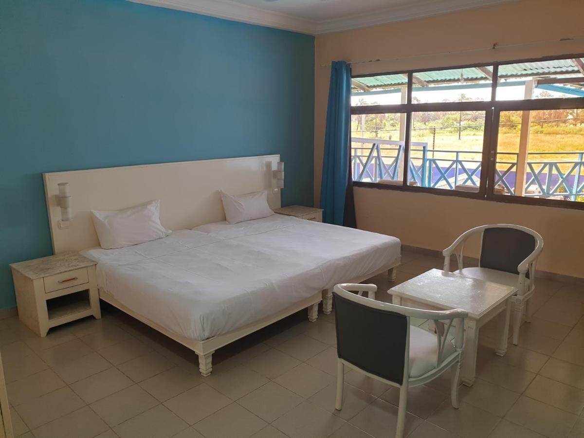 Djembe Beach Resort Kololi Dış mekan fotoğraf